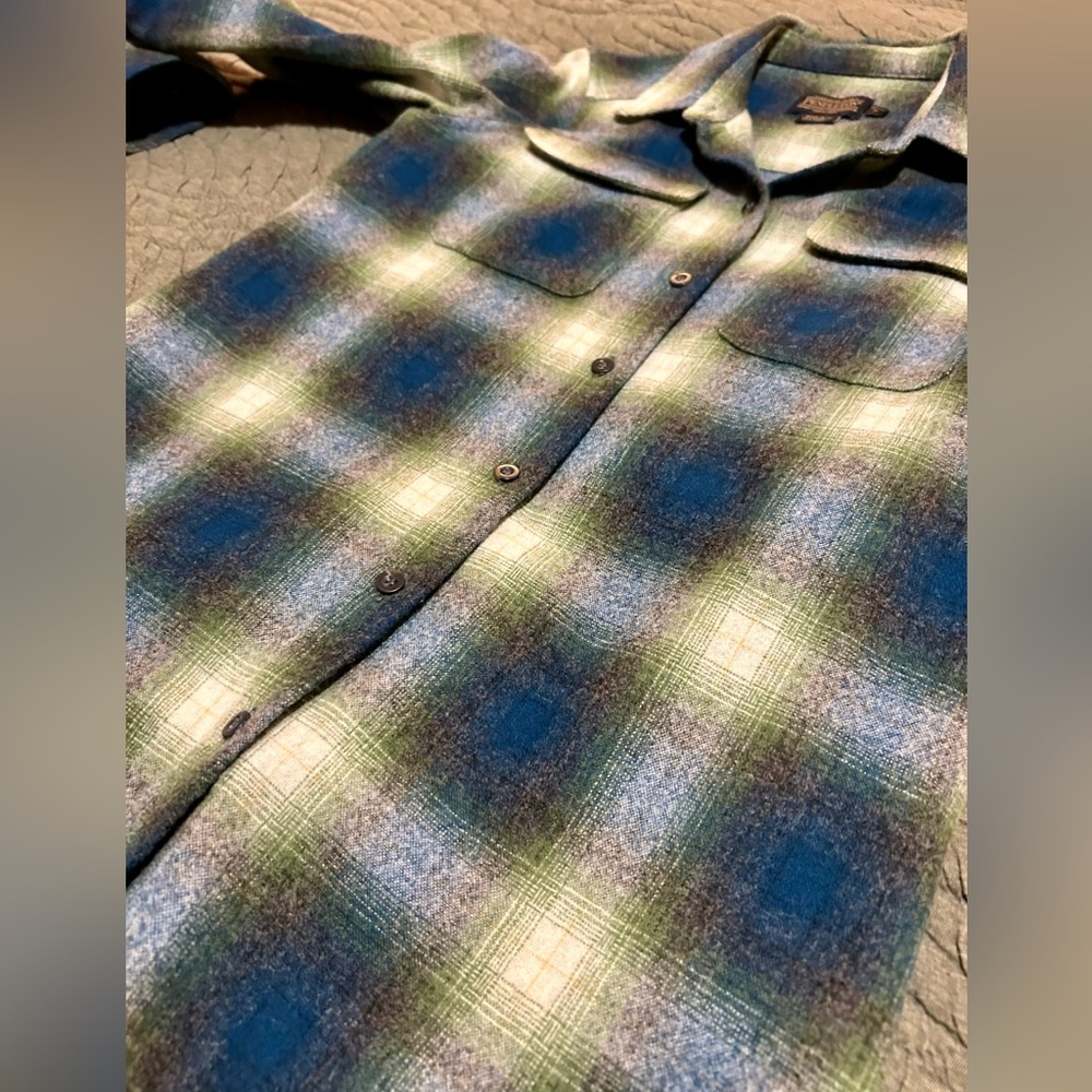 Gorgeous Pendleton 100% virgin wool plaid, petite size, button down shirt.